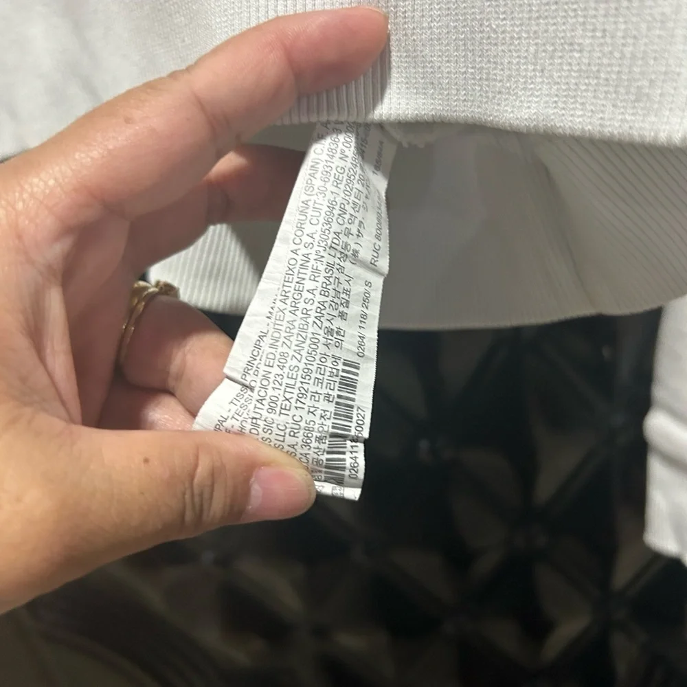 Zara crop sweatshirt. Size Small ( fits medium) used - Picture 5 of 5